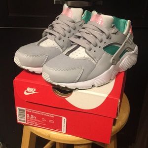 Nike Huarache Run - Youth/Women